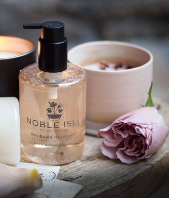 Noble Isle Bath &amp; Shower Gel 250ml - Rhubarb Rhubarb