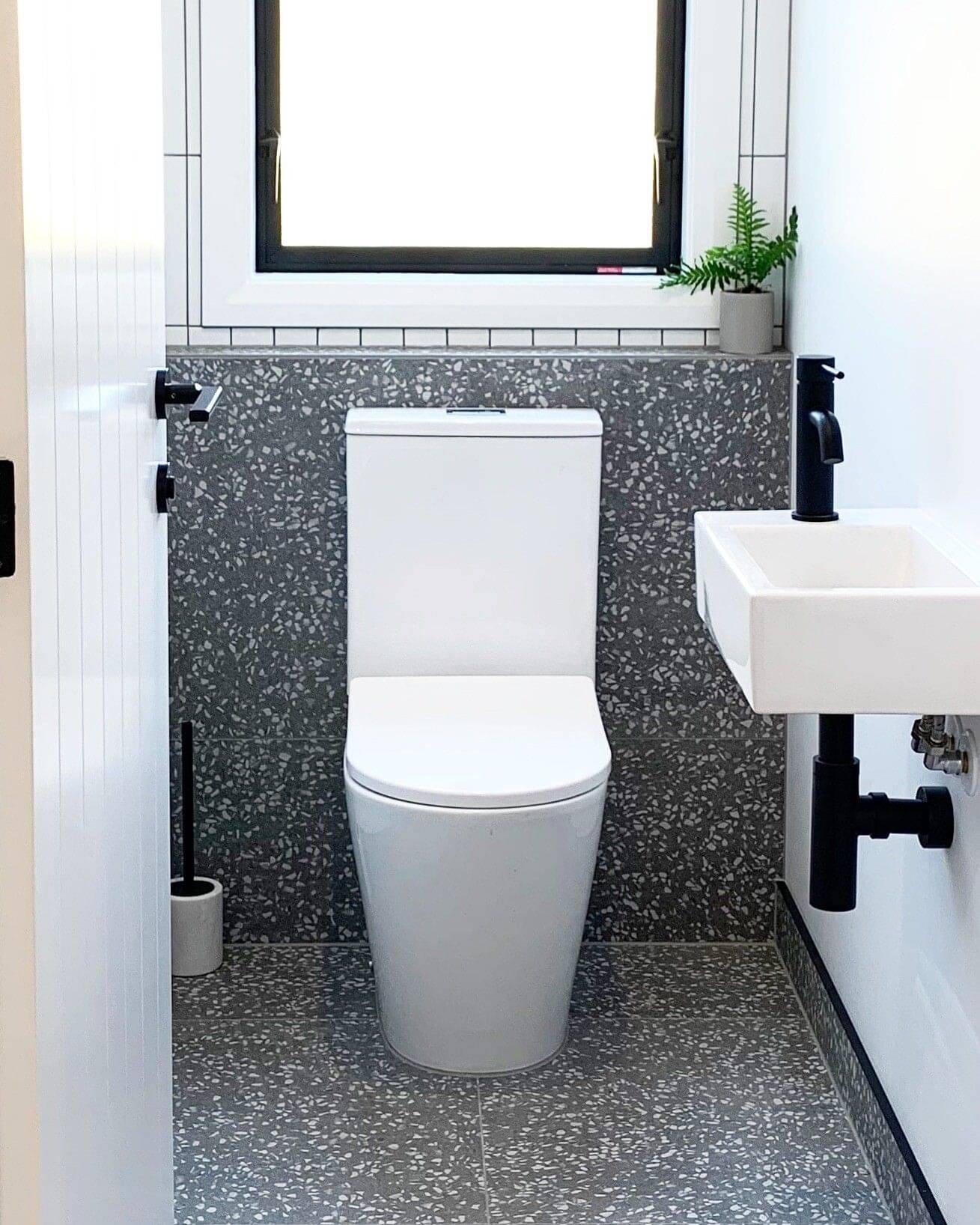 Toilet install plumber Palmerston North 