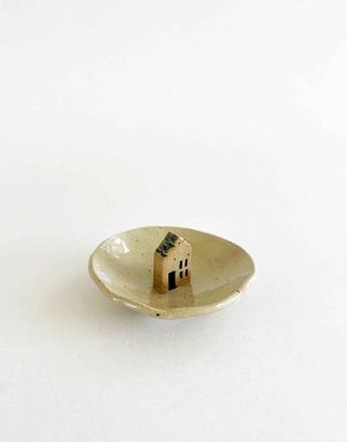 Lil&#039; House dish