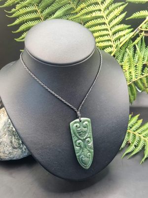 New Zealand Greenstone  Pounamu Hei Toki Pendant