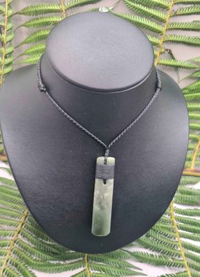 New Zealand Greenstone Pounamu Hei Toki Pendant R061