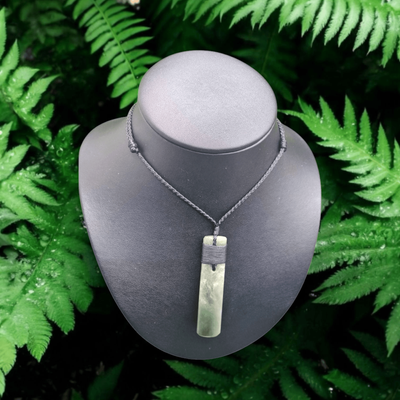 New Zealand Greenstone Pounamu Hei Toki Pendant R061