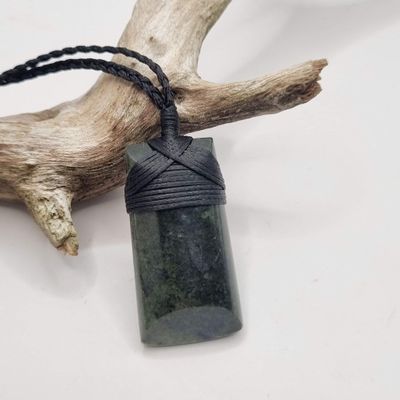 New Zealand Greenstone Pounamu Toki Necklace TS32