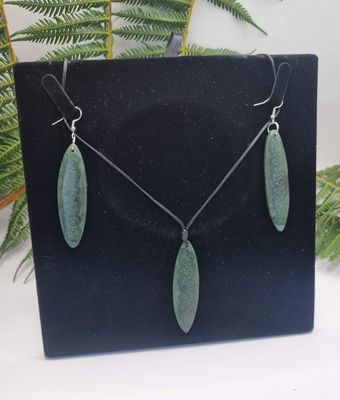 New Zealand Greenstone Etched Drop Pendant set 202