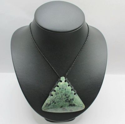​NZ Greenstone Kawakawa Mix Pounamu Triangle Maunga Necklace 01