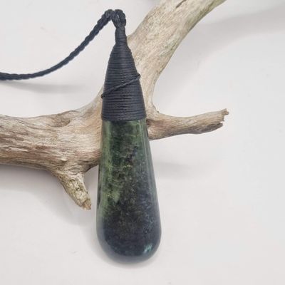 NZ Greenstone Pounamu Roimata Necklace   ROI 700