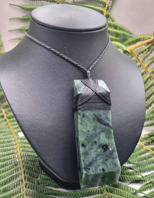 New Zealand Greenstone  Pounamu XX Large Curved Hei Toki Pendant 001