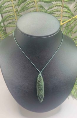 New Zealand Greenstone Pounamu Etched Drop LO30