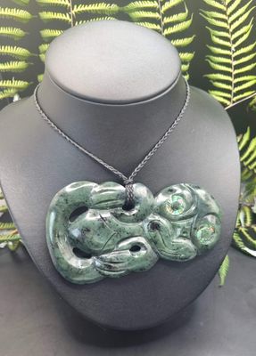 New Zealand Greenstone Pounamu Hei Tiki  01