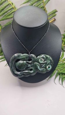 New Zealand Greenstone Pounamu Hei Tiki  010