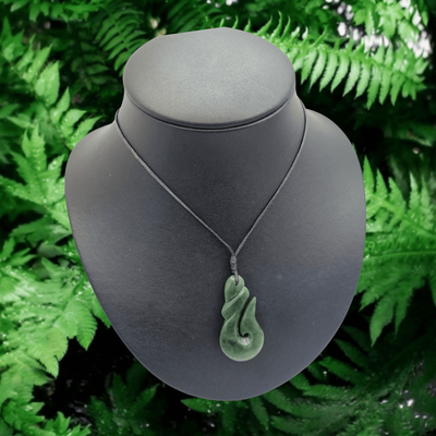 New Zealand Greenstone Pounamu Hei Matau Fish Hook 050