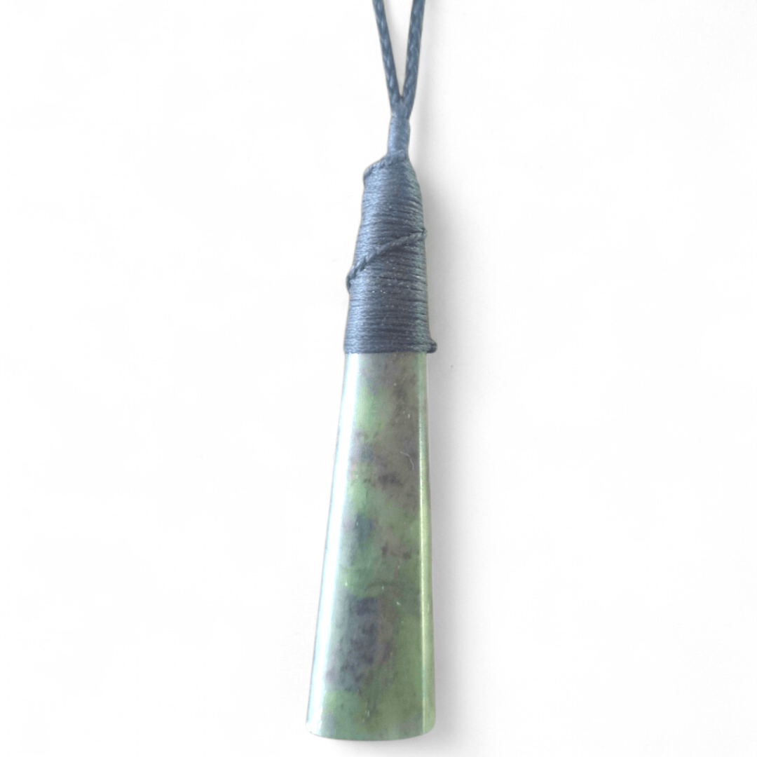 Pounamu necklace NZ handcarved