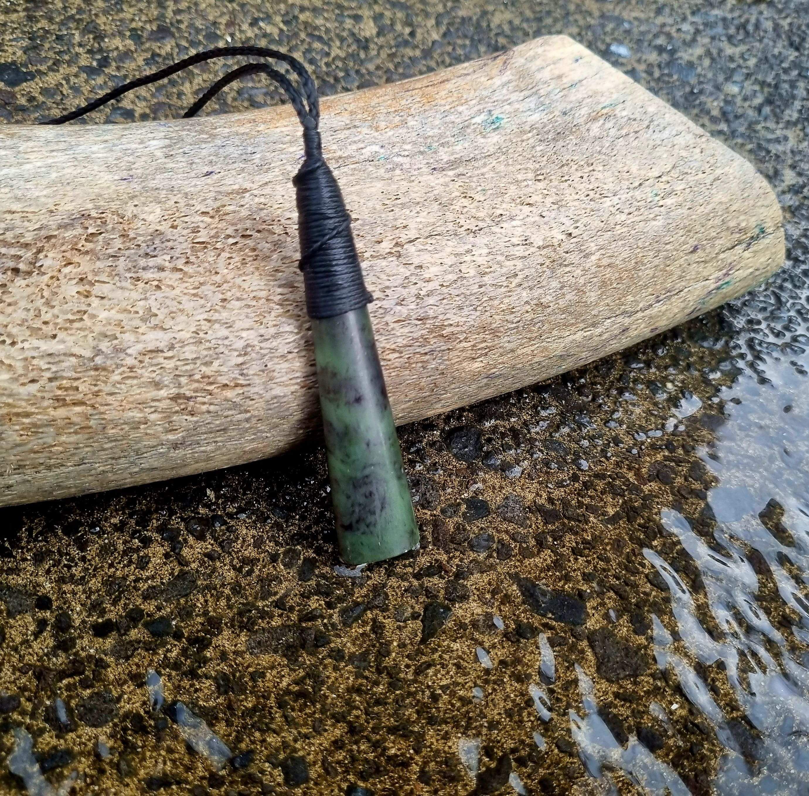 Pounamu necklace NZ handcarved