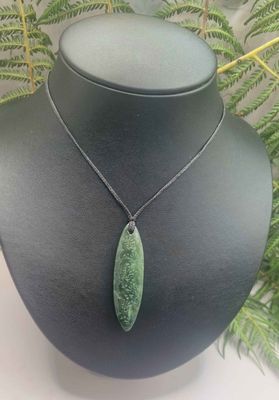 New Zealand Greenstone Pounamu Etched Drop LO31