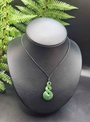 New Zealand Greenstone Pounamu Pikorua Double Twist Pendant 002