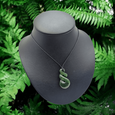 New Zealand Greenstone Pounamu Pikorua Double Twist Pendant TW 081