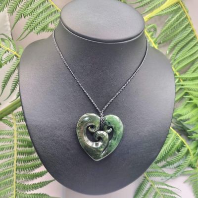 New Zealand Greenstone Pounamu Triple Koru Heart 041