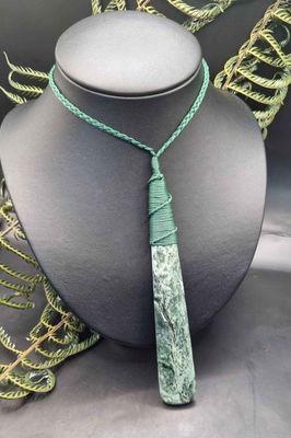 New Zealand Greenstone Pounamu lashed Roimata Drop Pendant RR