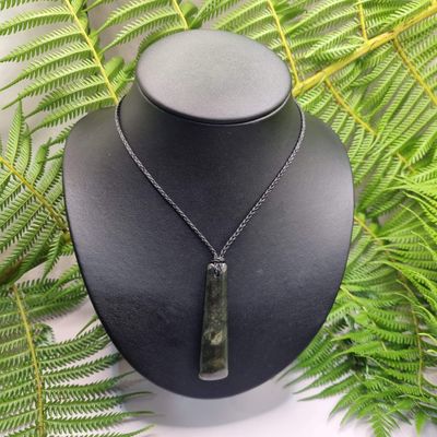 New Zealand Greenstone Pounamu Drop Pendant  0700