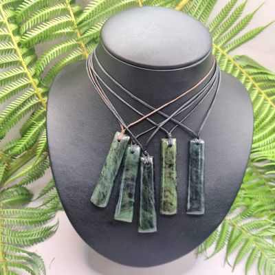New Zealand Greenstone Pounamu Drop Pendant 00