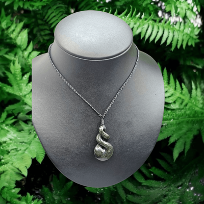 New Zealand Greenstone Pounamu Pikorua Double Twist Pendant 007