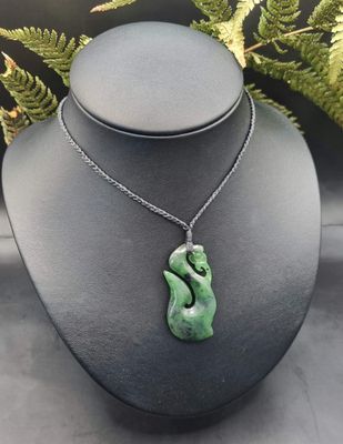 New Zealand Greenstone Pounamu Hei Manaia Pendant 001