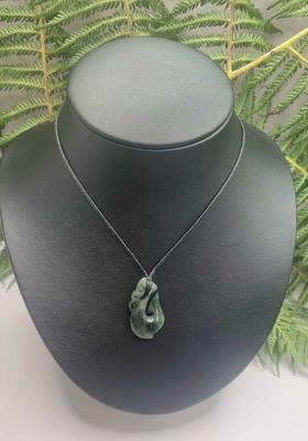 New Zealand Greenstone Pounamu Hei Manaia Pendant M091