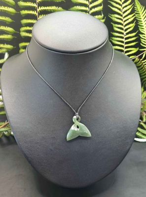 New Zealand Greenstone Pounamu Whale Tail 02