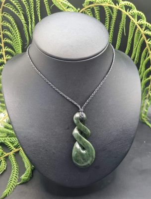 New Zealand Greenstone Pounamu large Pikorua Double Twist TW20