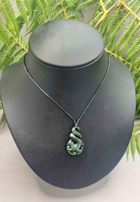 ​New Zealand Greenstone Pounamu Twist with Korus  T53