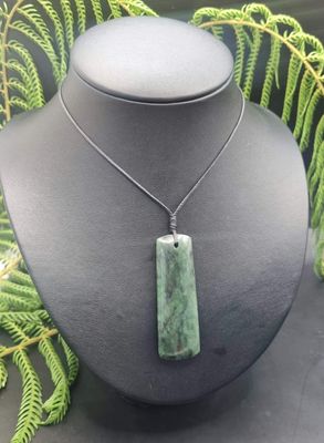 New Zealand Greenstone Pounamu Hei Toki  B01