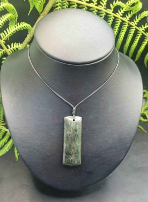 New Zealand Greenstone Pounamu Hei Toki  09