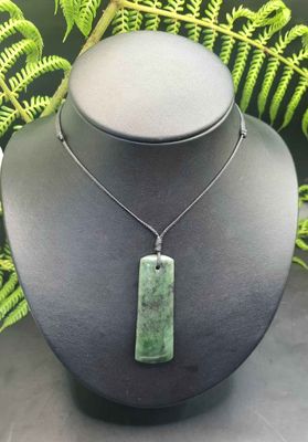 New Zealand Greenstone Pounamu Hei Toki  010