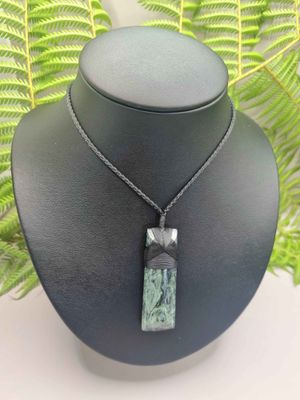 New Zealand Greenstone Pounamu Hei Toki RAYBN 1002
