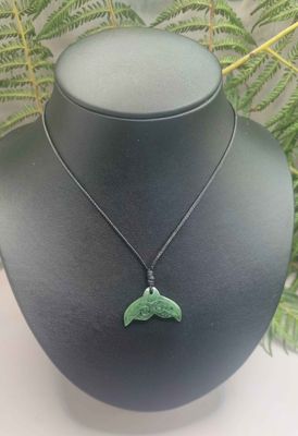 New Zealand Greenstone Pounamu Whale Tail 002