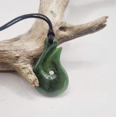 NZ Greenstone  Pounamu Hei Matau Fish Hook Necklace HK800