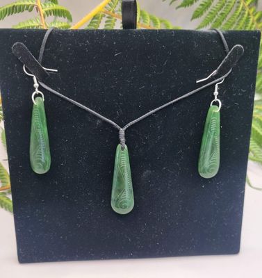 New Zealand Greenstone Roimata Drop Pendant set 205