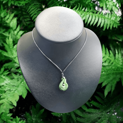 New Zealand Greenstone Pounamu Hei Matau Fish Hook J01