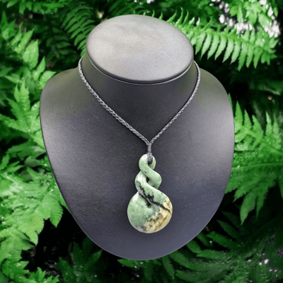 New Zealand Greenstone Pounamu Pikorua Double Twist Pendant TW401