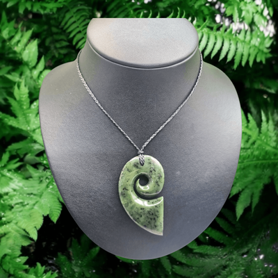 New Zealand Greenstone Pounamu Koru Pendant  012
