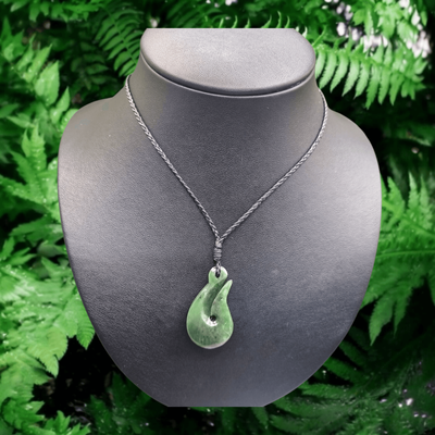 New Zealand Greenstone Pounamu Hei Matau Fish Hook MAT01