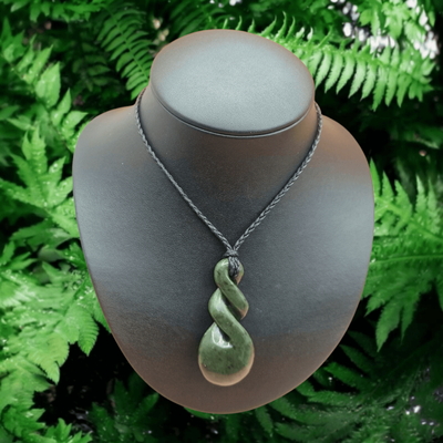 New Zealand Greenstone Pounamu large Pikorua Double Twist TW25