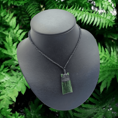 New Zealand Greenstone Pounamu Hei Toki T23