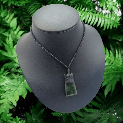 New Zealand Greenstone Pounamu Hei Toki T24