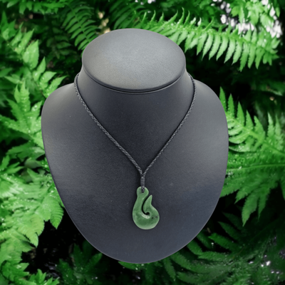 New Zealand Greenstone Pounamu Hei Matau Fish Hook HK30