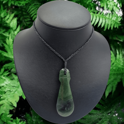New Zealand Greenstone Pounamu Mere 010