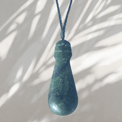 New Zealand Greenstone Pounamu Mere Necklace 011