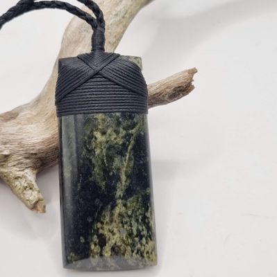 New Zealand Greenstone Tangiwai Flower Pounamu Hei Toki Pendant  TF 55