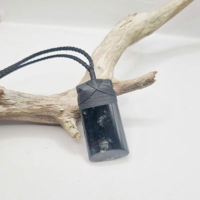 NZ Greenstone Pounamu Hei Toki Necklace RTW 003