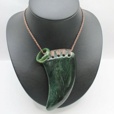New Zealand Greenstone Pounamu Rei Niho Tooth Necklace  100